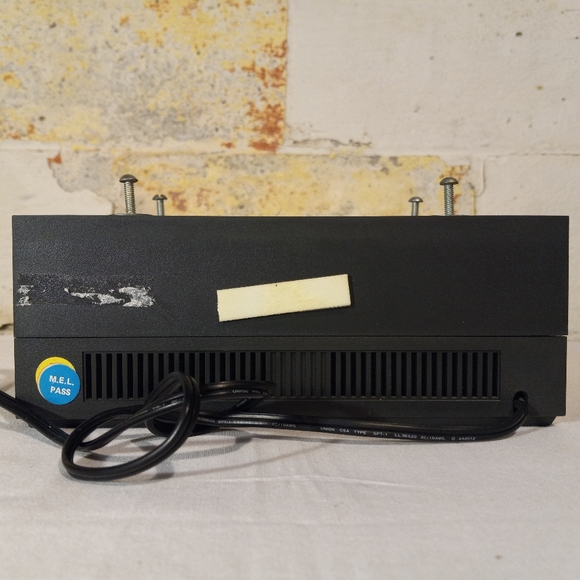 Emerson RK4000 Under Cabinet Mount AM/FM/ Timer / Alarm Clock Radio - Picture 7 of 12